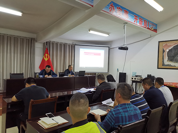 6177ba08ab6d4.jpg 177141F37549F27E253DA89F2CB743B2.jpg